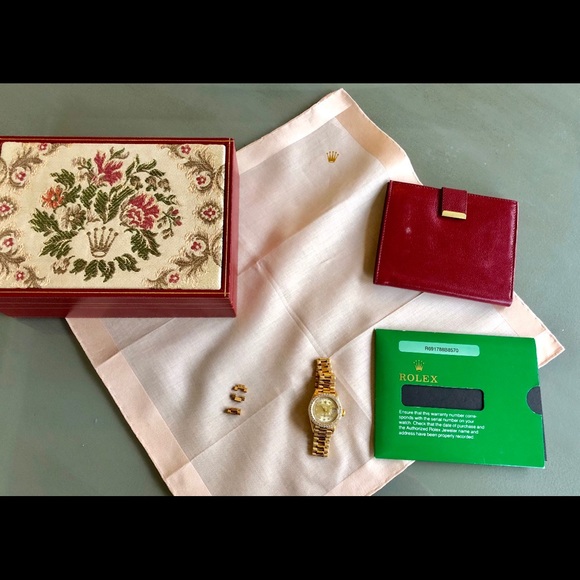 Ladies Rolex watch with diamonds - Picture 3 of 5